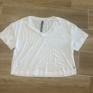 Vuori White Short Sleeve V-Neck Tee
